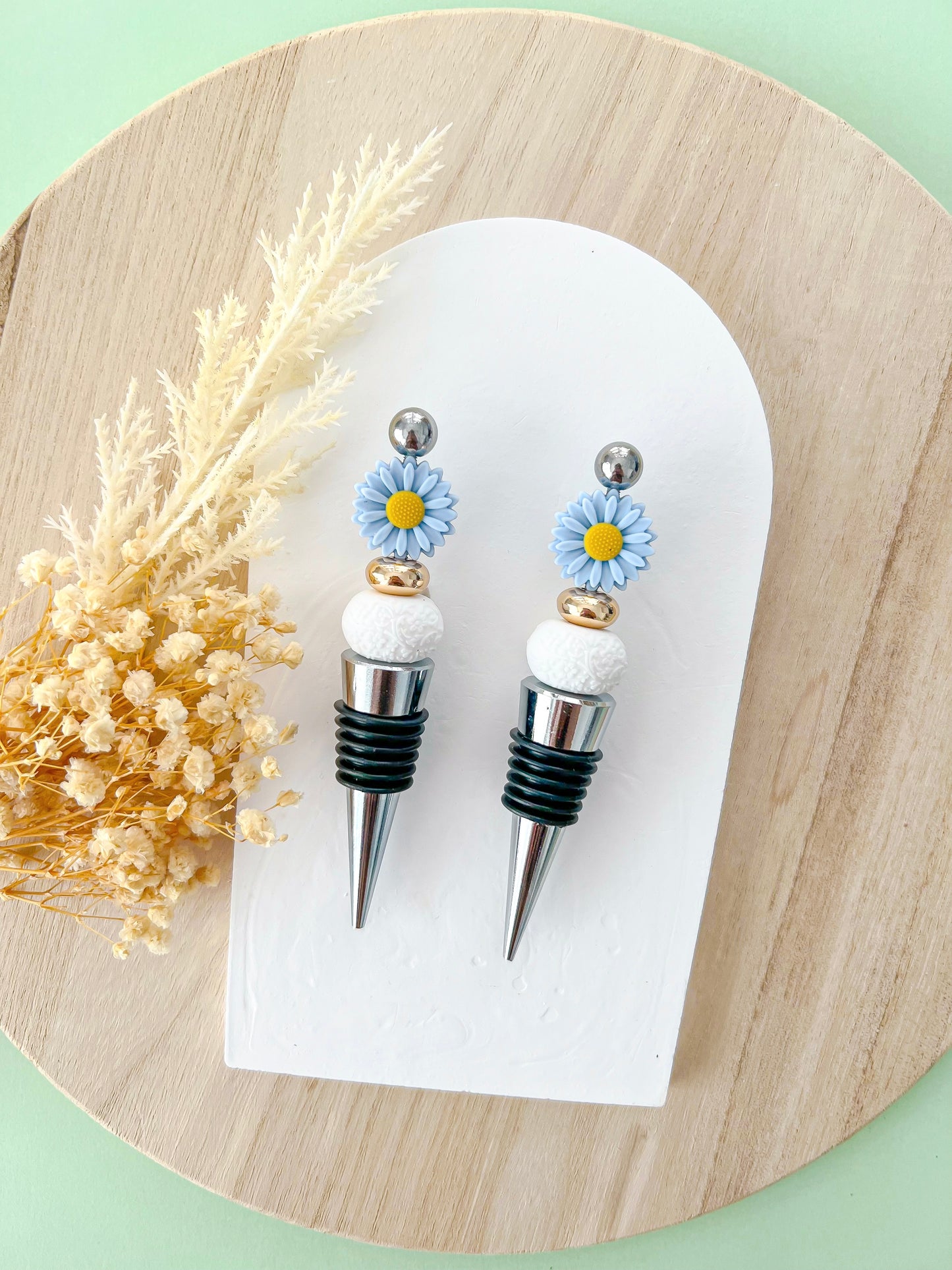 Daisy Blue Wine Stopper