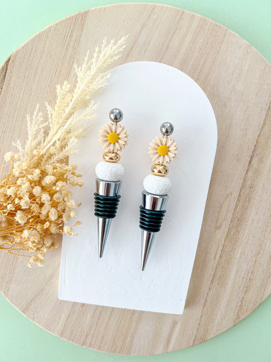 Daisy Beige Wine Stopper