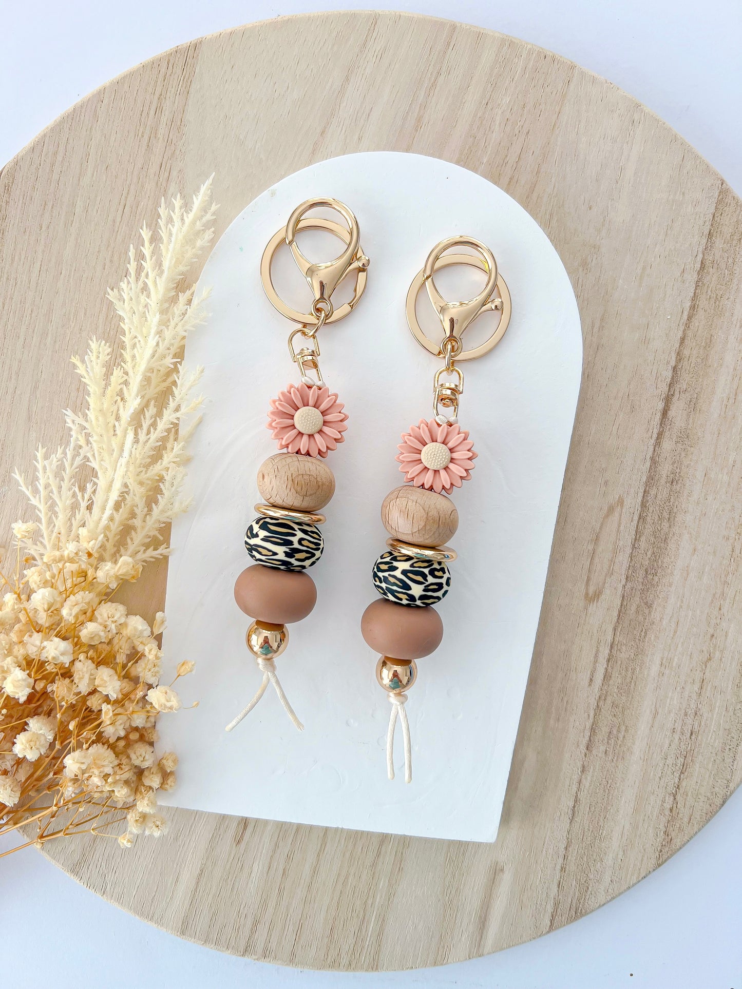 Daisy Peach Leopard Keychain