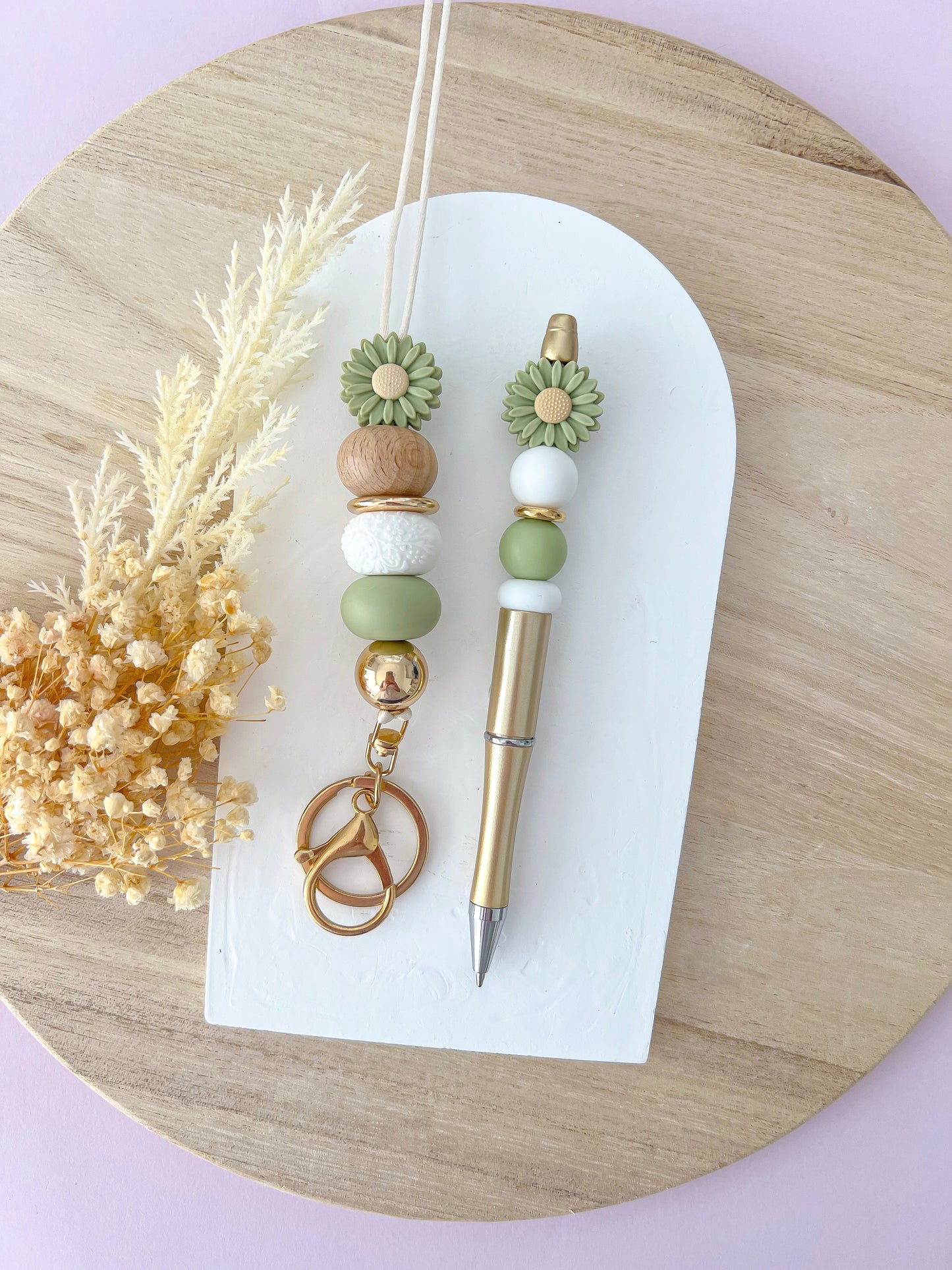 Daisy Sage Lanyard and Pen Set