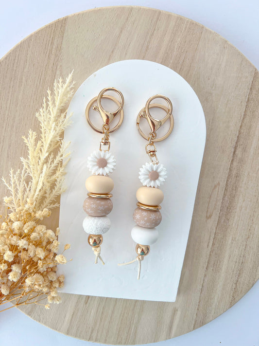 Daisy Springtime Beige Garden Keychain