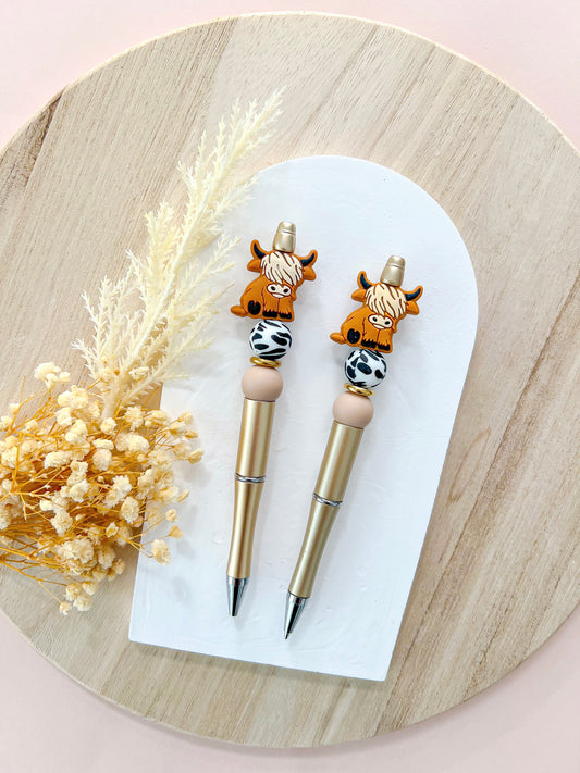 Highland Cow (Cinnamon) Pen